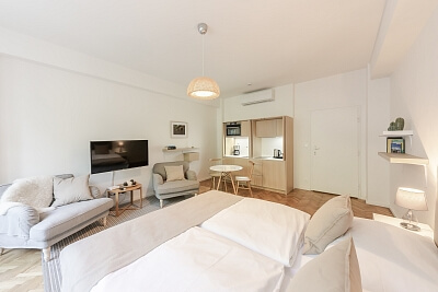 Rošických, Malá Strana - Prague 5 | Rent, Apartment Studio (1+kk), 33 m²