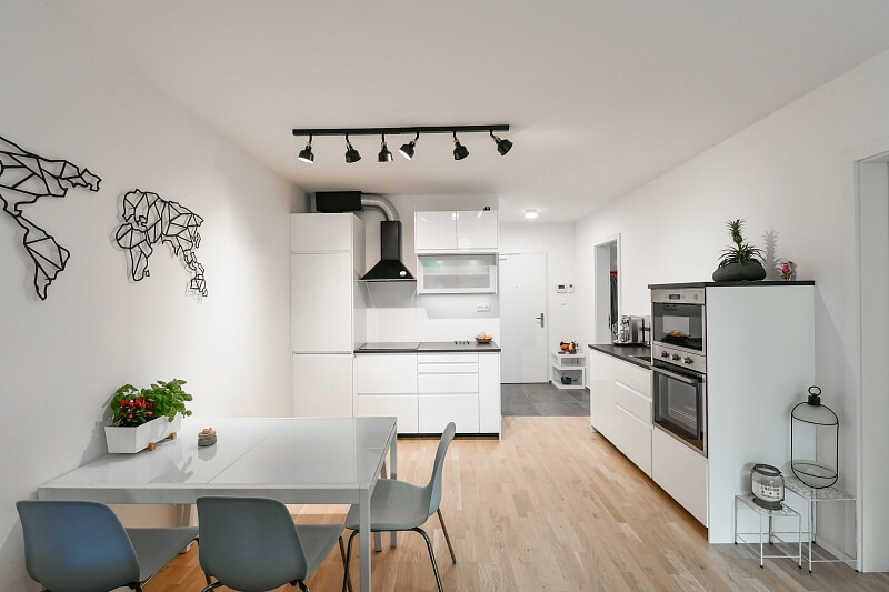 Holečkova, Smíchov - Prague 5 | Rent, Apartment One-bedroom (2+kk), 84 m²