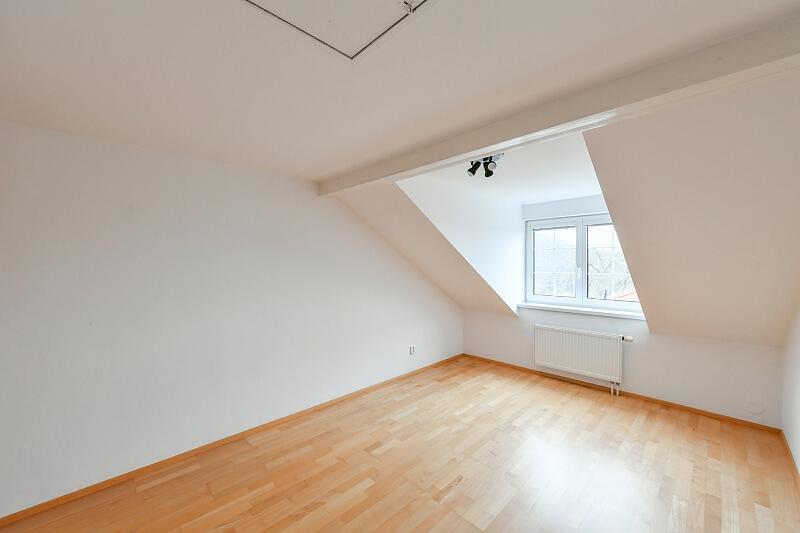 Dubnická, Velká Chuchle - Prague 5 | Rent, House Three-bedroom (4+1), 160 m²
