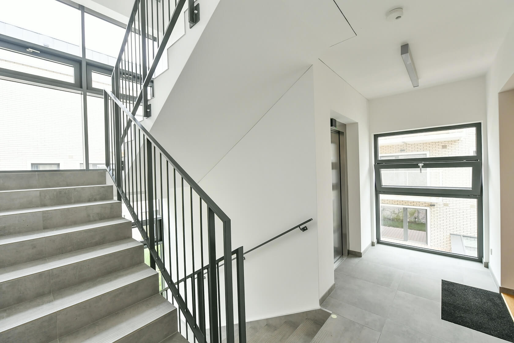 Kobrova, Smíchov - Praha 5 | Pronájem, Byt 2+kk, 93 m²