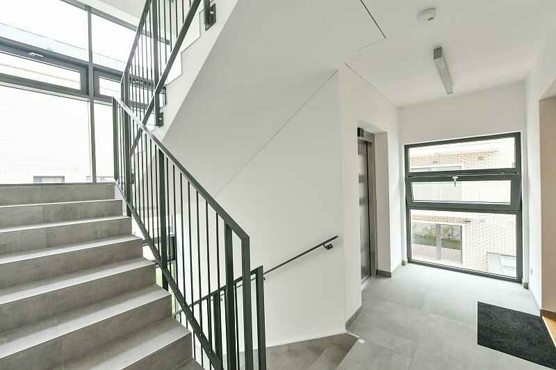 Kobrova, Smíchov - Praha 5 | Pronájem, Byt 2+kk, 93 m²