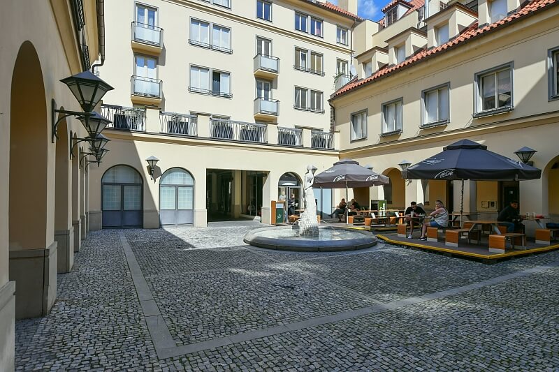 Mostecká, Malá Strana - Prague 1 | Rent, Apartment One-bedroom (2+kk), 73 m²