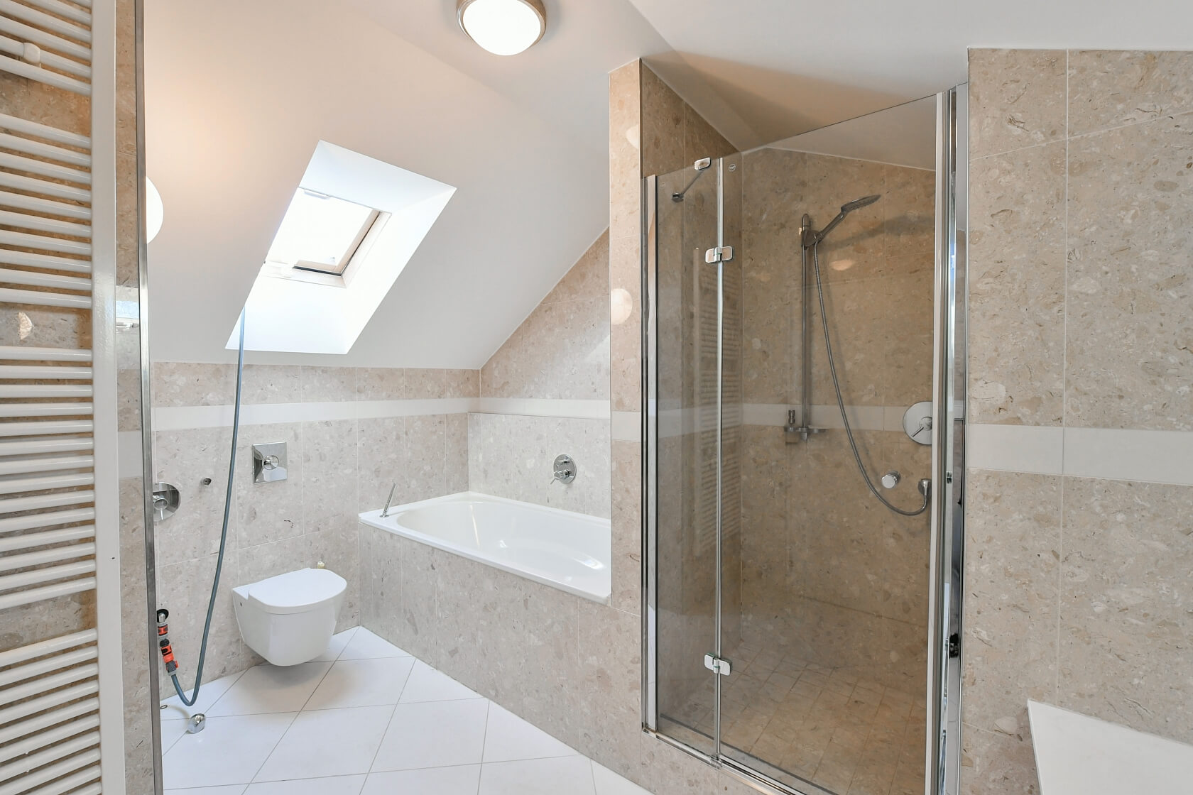 Helmova, Nové Město - Praha 1 | Pronájem, Byt 2+kk, 144 m²