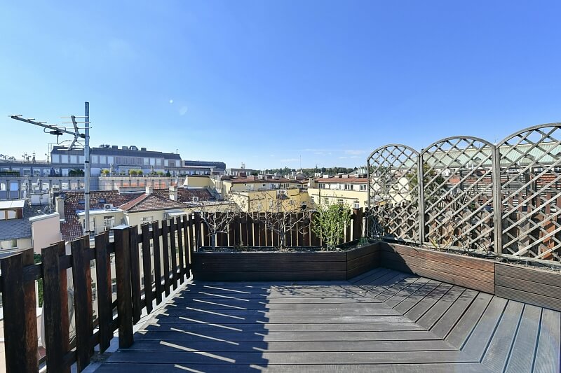 Helmova, Nové Město - Praha 1 | Pronájem, Byt 2+kk, 144 m²
