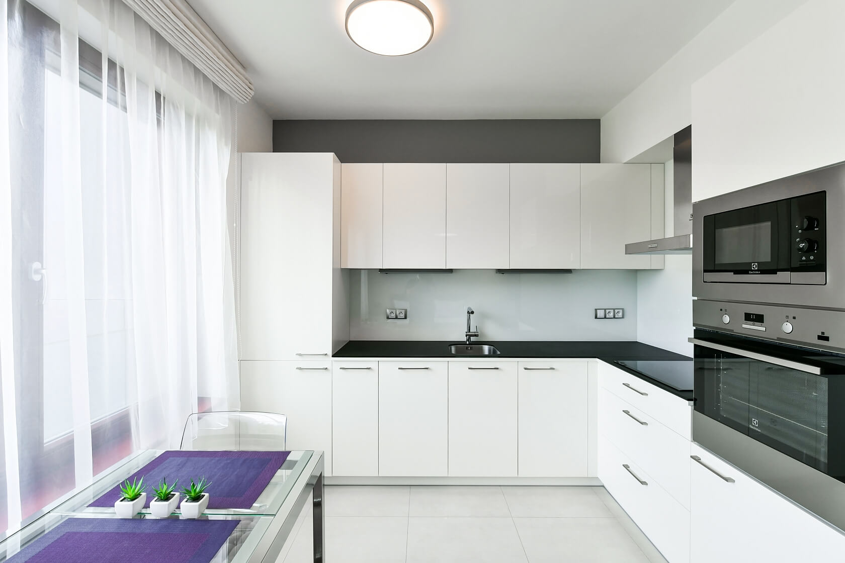 U Nikolajky, Smíchov - Praha 5 | Pronájem, Byt 1+kk, 39 m²