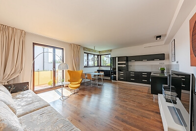 U Výstavby, Dolní Měcholupy - Praha 10 | Prodej, Byt 3+kk, 93 m²