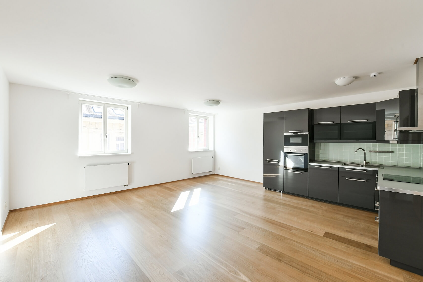 Staropramenná, Smíchov - Prague 5 | Rent, Apartment One-bedroom (2+kk), 80 m²