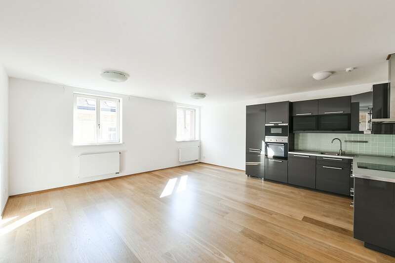 Staropramenná, Smíchov - Praha 5 | Pronájem, Byt 2+kk, 80 m²