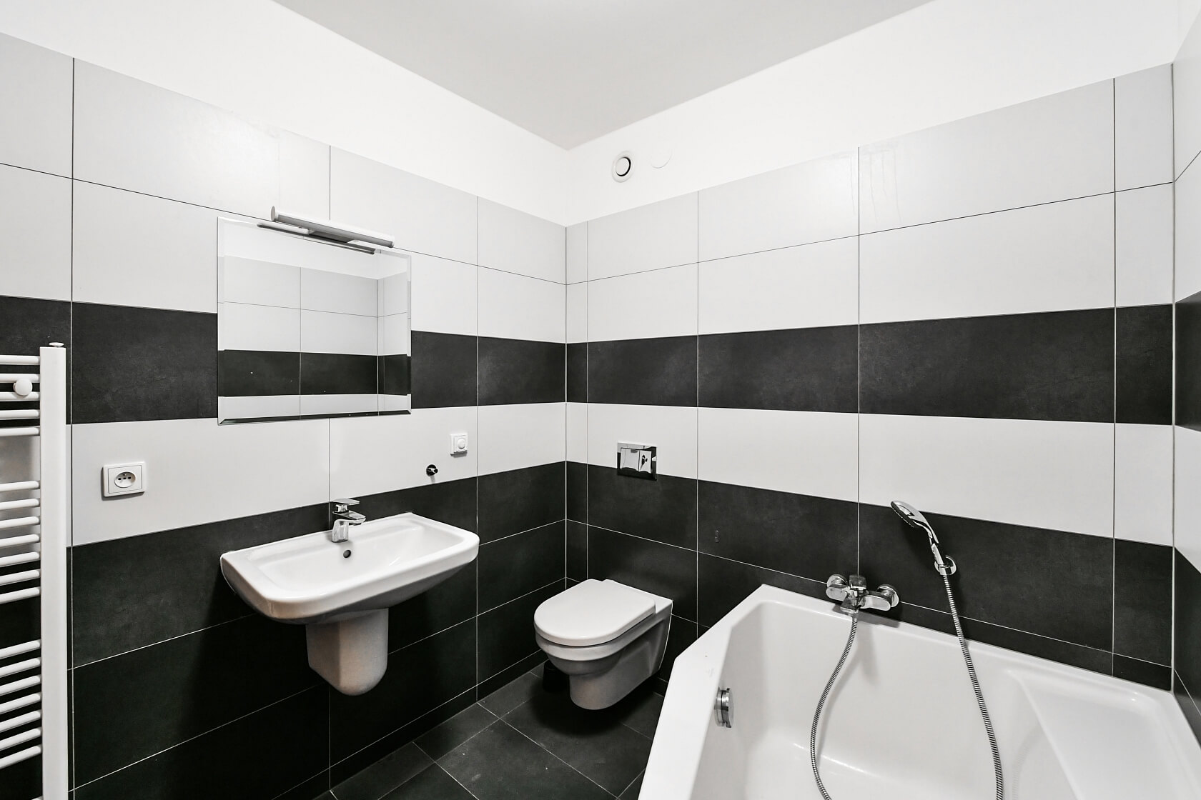 Staropramenná, Smíchov - Prague 5 | Rent, Apartment One-bedroom (2+kk), 80 m²