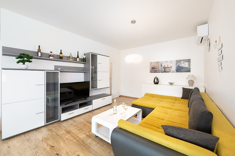 Valtice, P. Bezruče, Břeclav | Sale, Apartment One-bedroom (2+kk), 77 m²