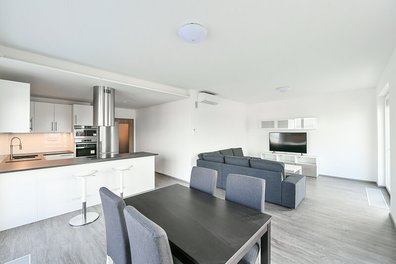 Kadečkové, Letňany - Praha 9 | Pronájem, Byt 4+kk, 188 m²