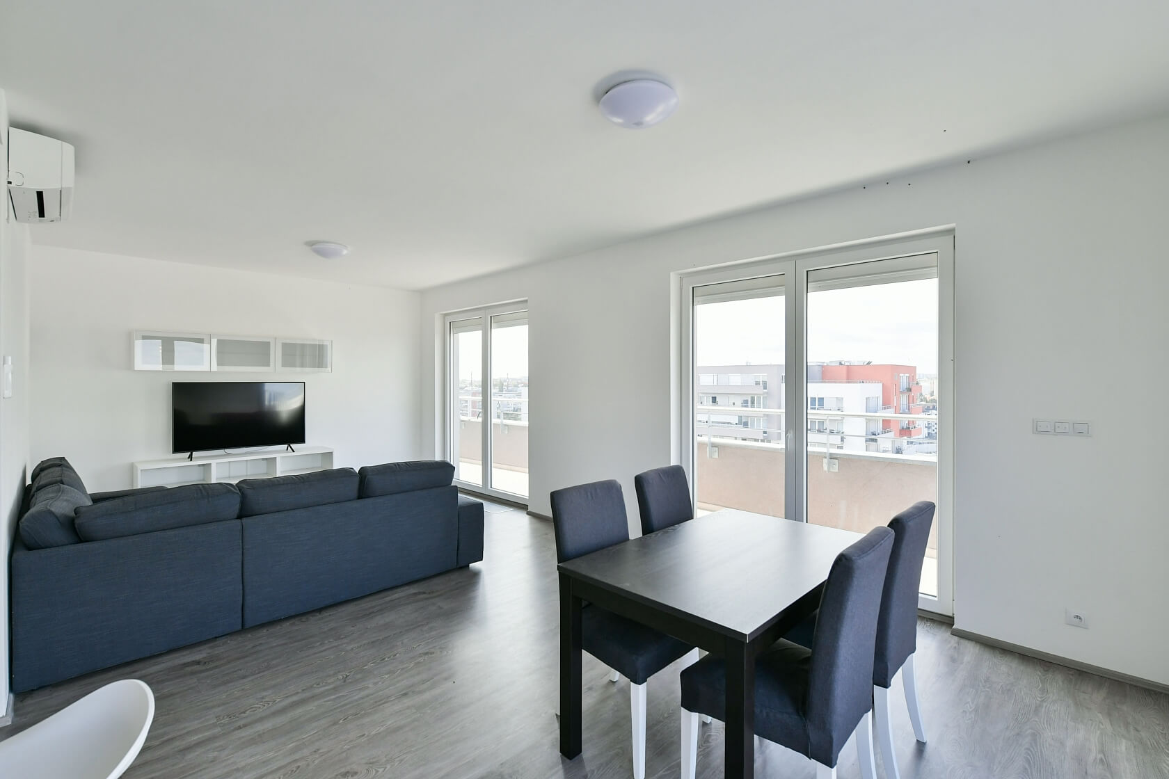 Kadečkové, Letňany - Praha 9 | Pronájem, Byt 4+kk, 188 m²