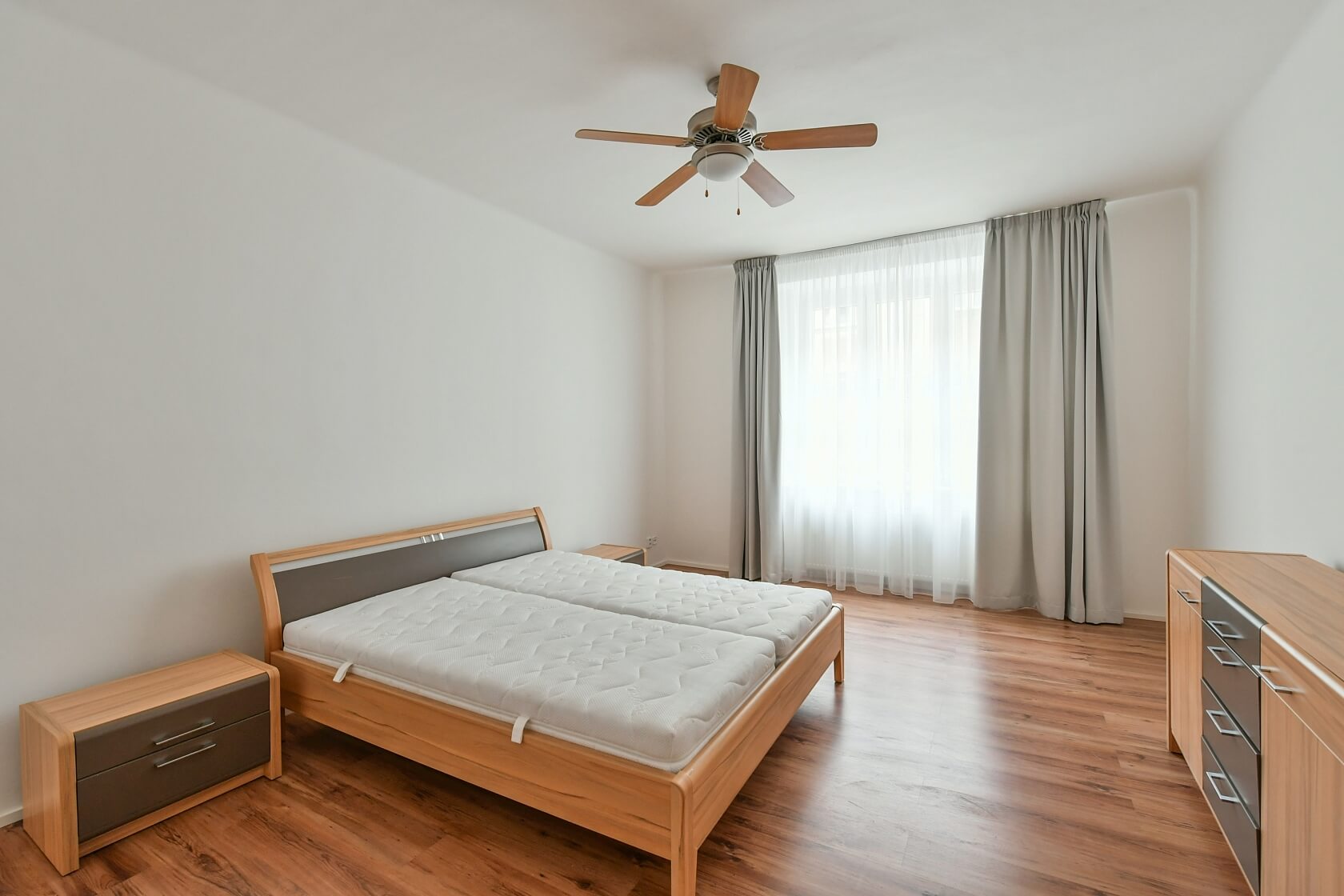 Šternberkova, Holešovice - Praha 7 | Pronájem, Byt 3+kk, 109 m²