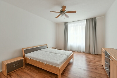 Šternberkova, Holešovice - Praha 7 | Pronájem, Byt 3+kk, 109 m²