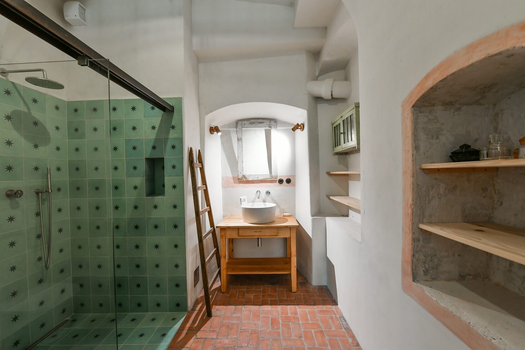 U Nikolajky, Smíchov - Prague 5 | Rent, Apartment One-bedroom (2+kk), 52 m²