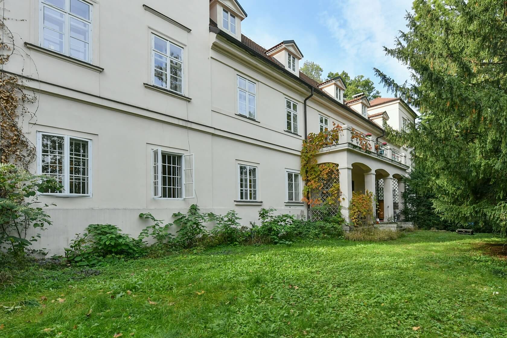 U Nikolajky, Smíchov - Prague 5 | Rent, Apartment One-bedroom (2+kk), 52 m²