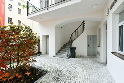 Lidická, Smíchov - Prague 5 | Rent, Apartment One-bedroom (2+kk), 68 m²