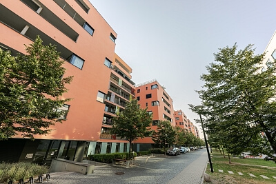 V Přístavu, Holešovice - Prague 7 | Rent, Apartment One-bedroom (2+kk), 81 m²