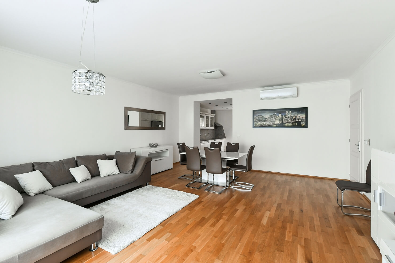 Senovážné náměstí, Nové Město - Praha 1 | Pronájem, Byt 2+kk, 105 m²