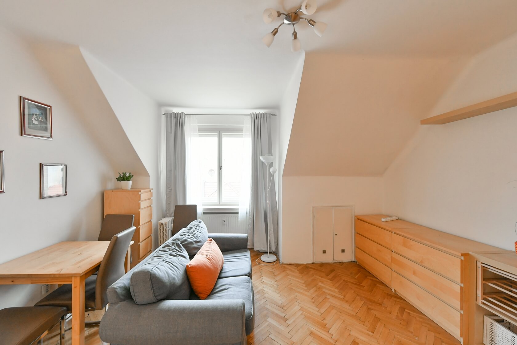 Dlouhá, Staré Město - Praha 1 | Pronájem, Byt 2+kk, 43 m²