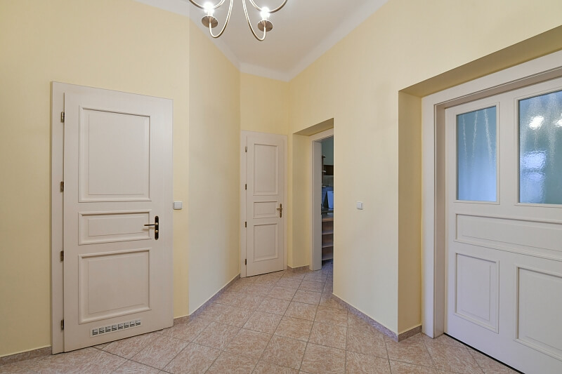 Chopinova, Vinohrady - Prague 2 | Rent, Apartment One-bedroom (2+1), 77 m²