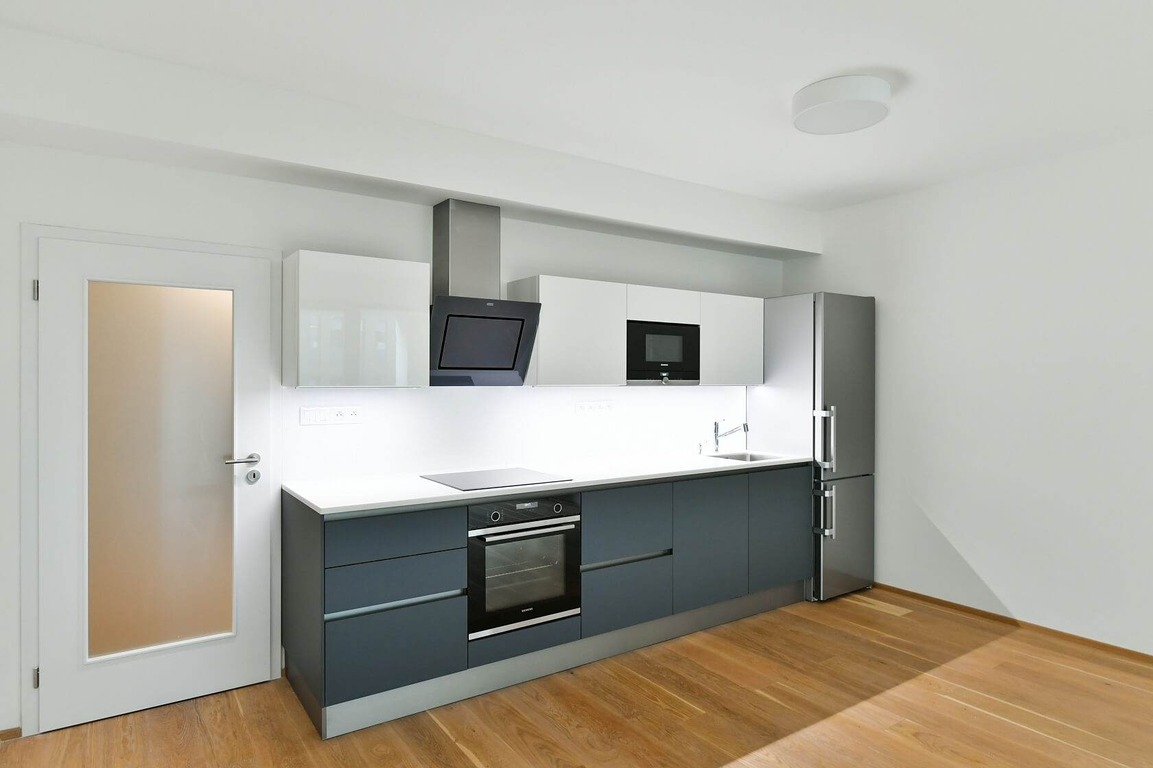 U Mlýnského kanálu, Karlín - Prague 8 | Rent, Apartment Three-bedroom (4+kk), 96 m²