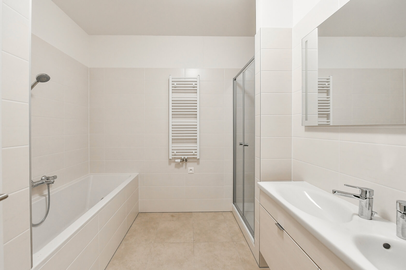 U Mlýnského kanálu, Karlín - Praha 8 | Pronájem, Byt 4+kk, 96 m²