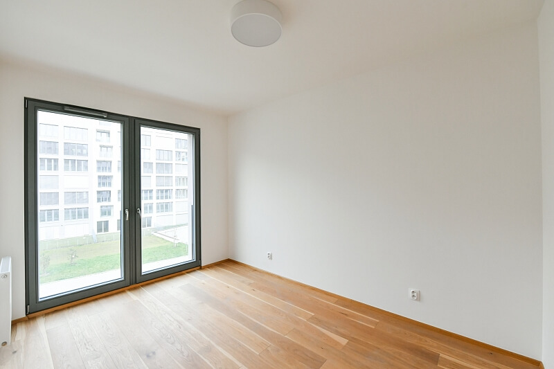 U Mlýnského kanálu, Karlín - Prague 8 | Rent, Apartment Three-bedroom (4+kk), 96 m²
