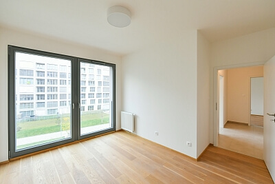 U Mlýnského kanálu, Karlín - Prague 8 | Rent, Apartment Three-bedroom (4+kk), 96 m²