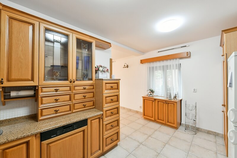 Hornofova, Nebušice - Praha 6 | Pronájem, Rodinný dům 6+1, 230 m²