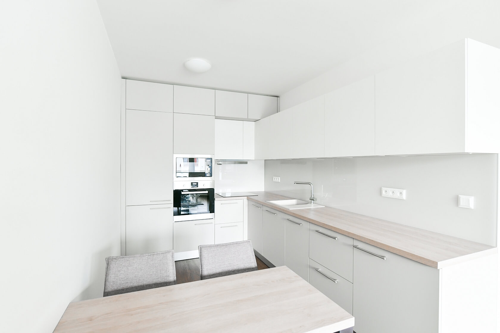 Pod Stolovou horou, Jinonice - Praha 5 | Pronájem, Byt 2+kk, 58 m²