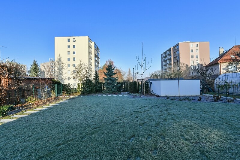 Na Lánech, Michle - Prague 4 | Rent, House Three-bedroom (4+kk), 269 m²