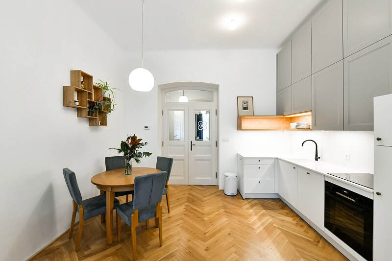Varšavská, Vinohrady - Praha 2 | Pronájem, Byt 2+kk, 50 m²