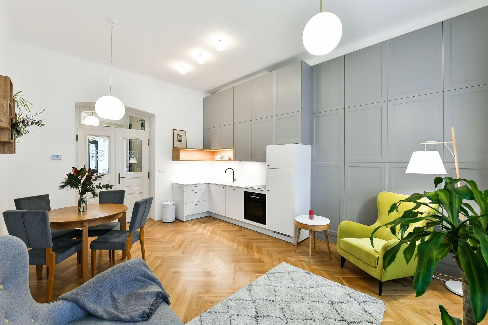 Varšavská, Vinohrady - Prague 2 | Rent, Apartment One-bedroom (2+kk), 50 m²