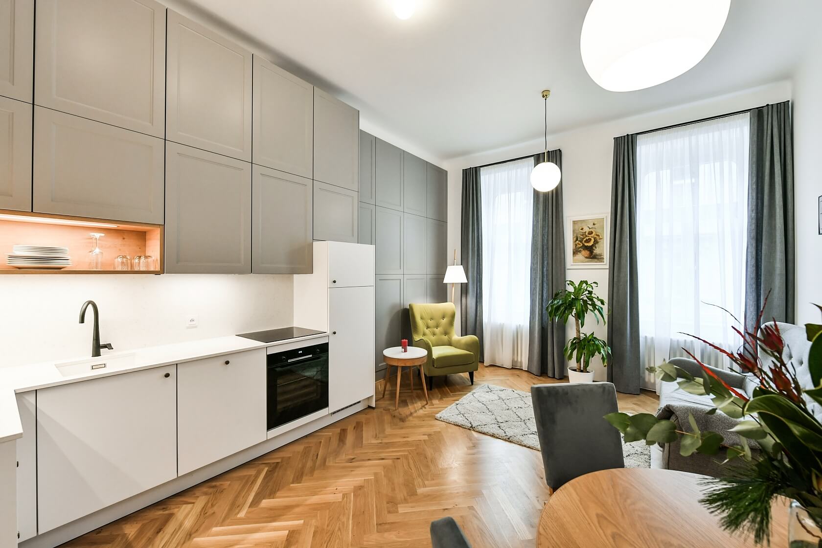 Varšavská, Vinohrady - Prague 2 | Rent, Apartment One-bedroom (2+kk), 50 m²