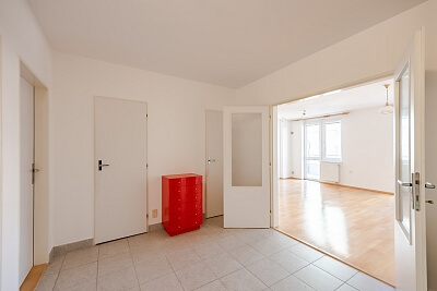 Sluneční náměstí, Stodůlky - Prague 5 | Sale, Apartment Two-bedroom (3+kk), 75 m²