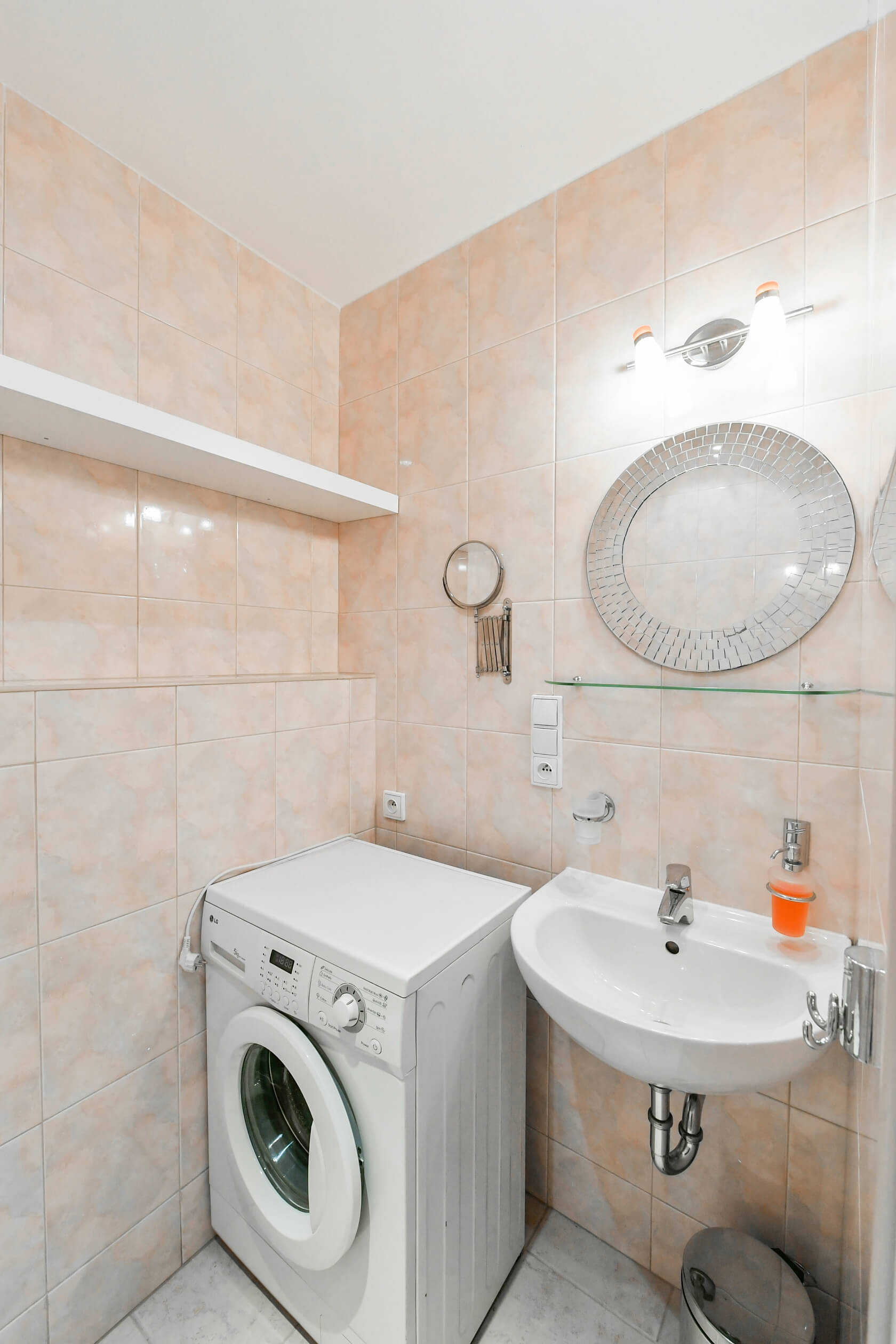 Křižíkova, Karlín - Prague 8 | Rent, Apartment One-bedroom (2+kk), 60 m²