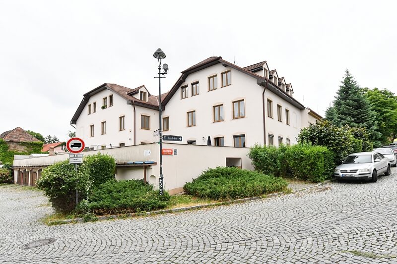 Chalupnická, Hostivař - Prague 10 | Sale, Apartment One-bedroom (2+kk), 61 m²