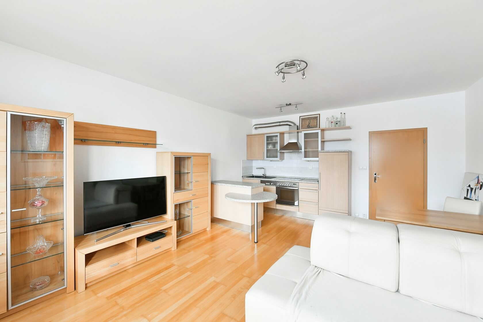 Merhoutova, Kunratice - Praha 4 | Pronájem, Byt 2+kk, 58 m²