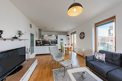 V Třešňovce, Hrdlořezy - Praha 9 | Prodej, Byt 3+kk, 89 m²