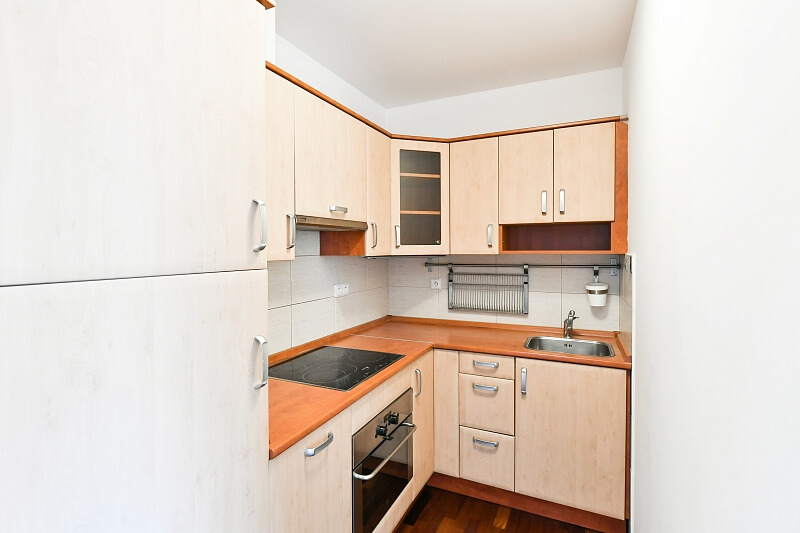 Kollárova, Karlín - Prague 8 | Sale, Apartment Two-bedroom (3+kk), 65 m²