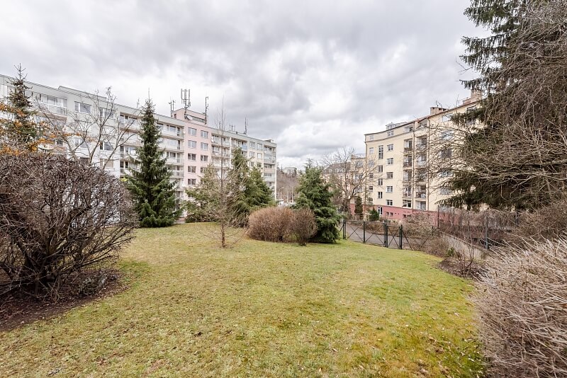 Pod Školou, Košíře - Prague 5 | Sale, Apartment Two-bedroom (3+kk), 93 m²