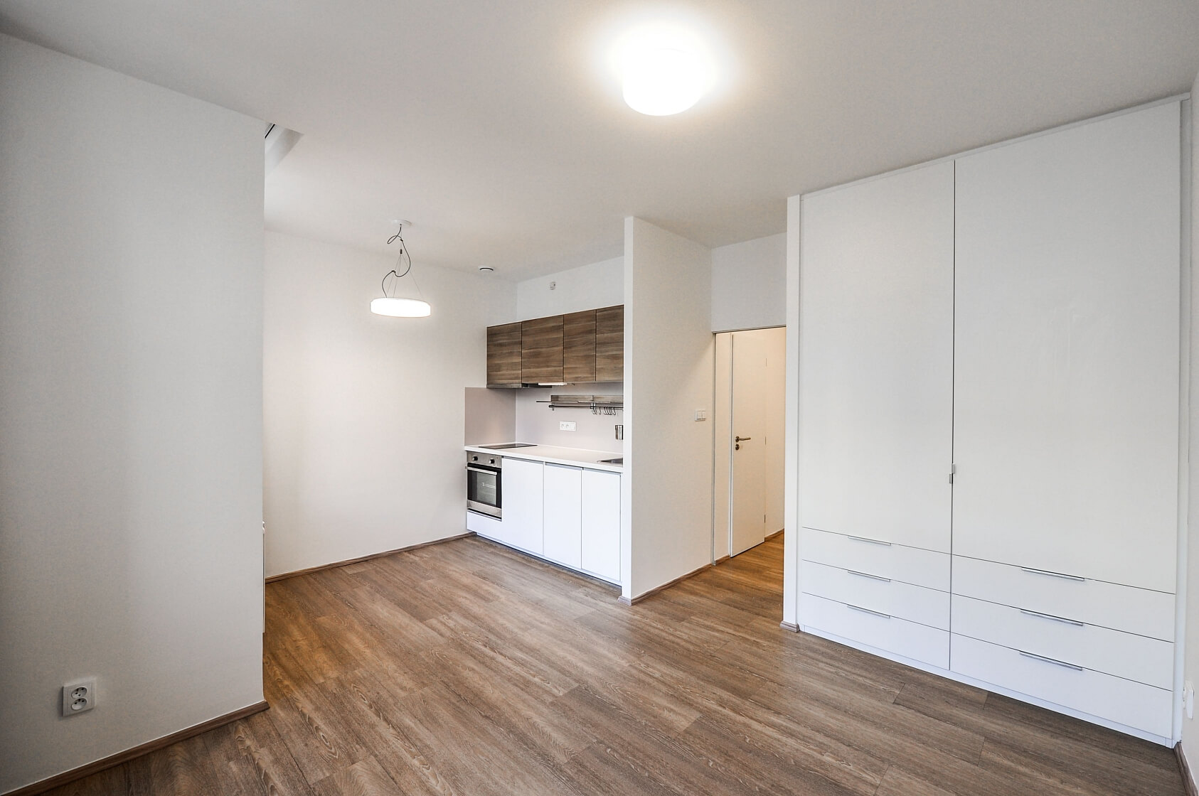Lucemburská, Vinohrady - Praha 3 | Pronájem, Byt 1+kk, 30 m²