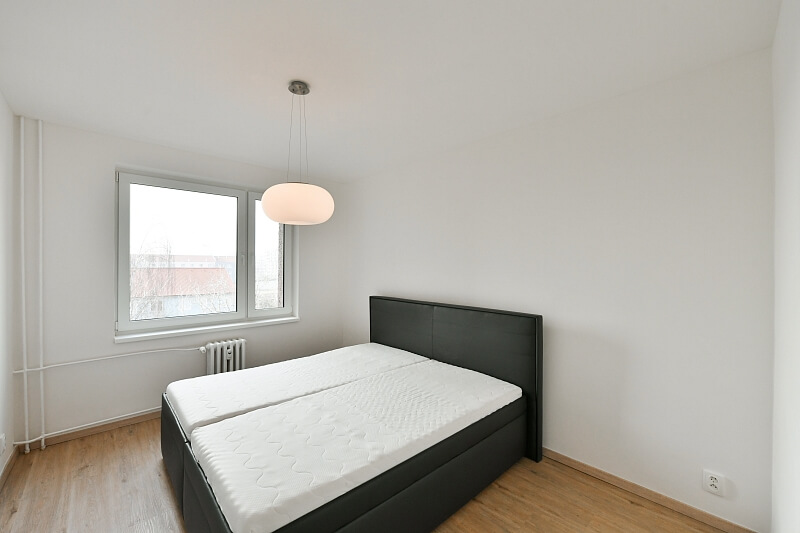 Nad Kapličkou, Strašnice - Prague 10 | Rent, Apartment Two-bedroom (3+1), 86 m²