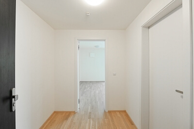 Na Maninách, Holešovice - Prague 7 | Rent, Apartment Studio (1+kk), 35 m²
