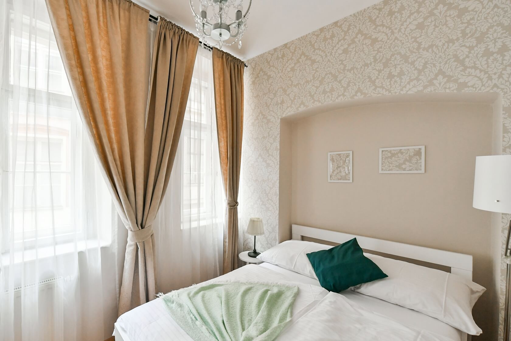 Rybná, Staré Město - Praha 1 | Pronájem, Byt 2+kk, 42 m²