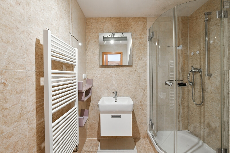 Javorová, Kobylisy - Prague 8 | Rent, House Four-bedroom (5+kk), 237 m²