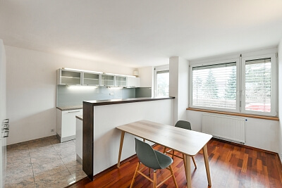 Javorová, Kobylisy - Prague 8 | Rent, House Four-bedroom (5+kk), 237 m²