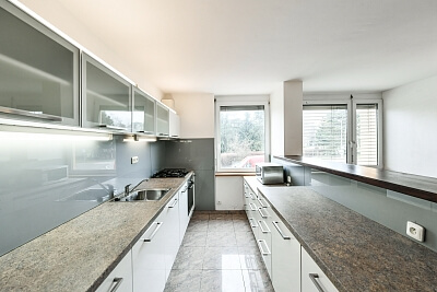 Javorová, Kobylisy - Prague 8 | Rent, House Four-bedroom (5+kk), 237 m²
