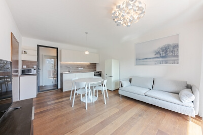 Bořanovická, Kobylisy - Praha 8 | Pronájem, Byt 3+kk, 63 m²